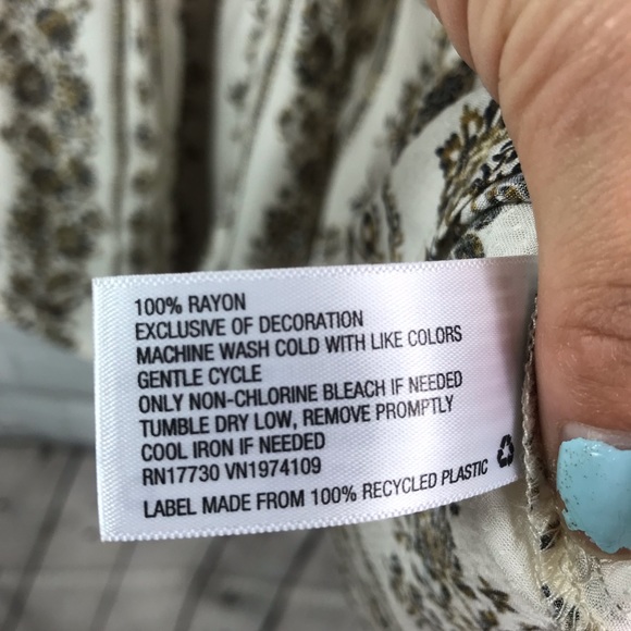 Knox Rose Blouse Elegant Floral Print - Picture 4 of 5